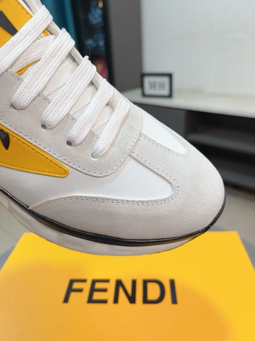 Men's shoes 💰440🌹🌹[fendi] Fendi classic and comfortable men, this complex sneaker is made of soft calfskin➕genuine leather lining➕original ultra-light rubber material with rough outsole. This unique light style is suitable for the casual and refined sensibility of this season. It is comfortable and natural on the feet. It is an everyday style for casual travel in autumn and winter! 38/44
